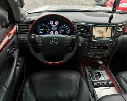 Серый Лексус ЛХ, объемом двигателя 5.7 л и пробегом 259 тыс. км за 21990 $, фото 16 на Automoto.ua