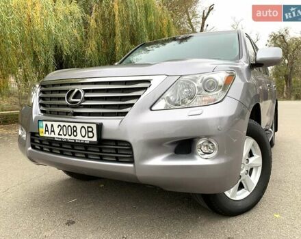 Серый Лексус ЛХ, объемом двигателя 5.66 л и пробегом 175 тыс. км за 32800 $, фото 20 на Automoto.ua