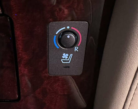 Сірий Лексус ЛХ, об'ємом двигуна 5.66 л та пробігом 262 тис. км за 22999 $, фото 36 на Automoto.ua