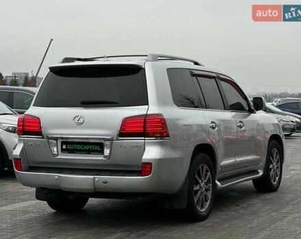 Серый Лексус ЛХ, объемом двигателя 5.66 л и пробегом 259 тыс. км за 21990 $, фото 8 на Automoto.ua