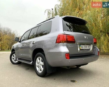 Серый Лексус ЛХ, объемом двигателя 5.66 л и пробегом 175 тыс. км за 32800 $, фото 16 на Automoto.ua