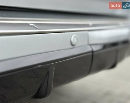 Серый Лексус ЛХ, объемом двигателя 5.66 л и пробегом 255 тыс. км за 24900 $, фото 16 на Automoto.ua