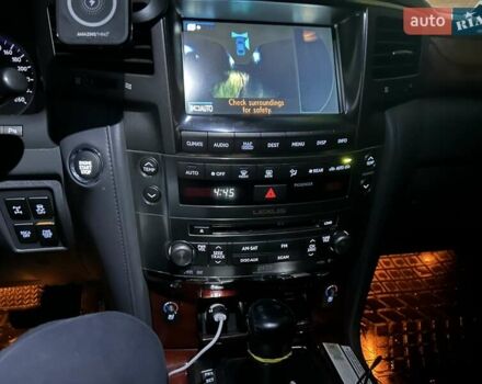 Лексус ЛХ 2008 в Ивано-Франковске на Automoto.ua Серый Лексус ЛХ, объемом двигателя 5.66 л и пробегом 285 тыс. км за 25000 $, фото 12 на Automoto.ua