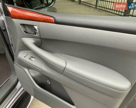 Серый Лексус ЛХ, объемом двигателя 5.66 л и пробегом 175 тыс. км за 32800 $, фото 37 на Automoto.ua