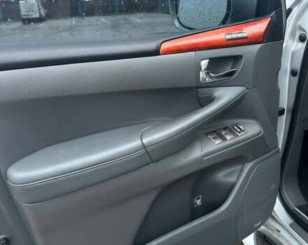 Сірий Лексус ЛХ, об'ємом двигуна 5.66 л та пробігом 225 тис. км за 22900 $, фото 5 на Automoto.ua