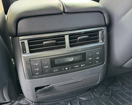 Сірий Лексус ЛХ, об'ємом двигуна 5.66 л та пробігом 303 тис. км за 22000 $, фото 26 на Automoto.ua