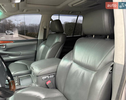 Сірий Лексус ЛХ, об'ємом двигуна 5.66 л та пробігом 246 тис. км за 24999 $, фото 20 на Automoto.ua