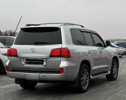 Серый Лексус ЛХ, объемом двигателя 5.7 л и пробегом 259 тыс. км за 21990 $, фото 5 на Automoto.ua
