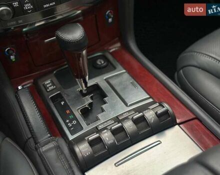 Серый Лексус ЛХ, объемом двигателя 5.66 л и пробегом 259 тыс. км за 21990 $, фото 26 на Automoto.ua