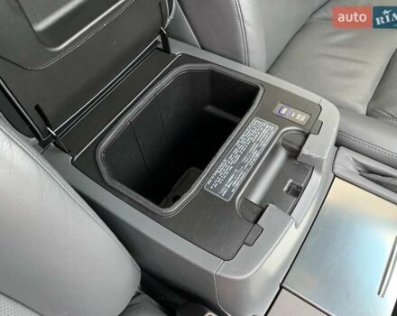 Серый Лексус ЛХ, объемом двигателя 5.66 л и пробегом 175 тыс. км за 32800 $, фото 47 на Automoto.ua