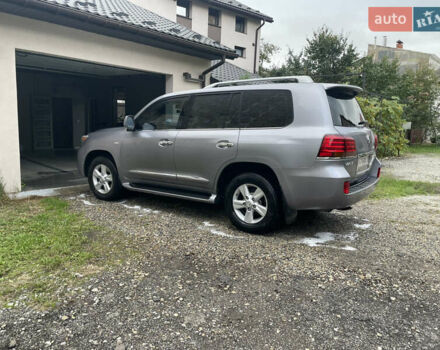 Серый Лексус ЛХ, объемом двигателя 5.7 л и пробегом 240 тыс. км за 27500 $, фото 4 на Automoto.ua