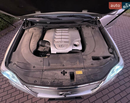 Сірий Лексус ЛХ, об'ємом двигуна 5.66 л та пробігом 262 тис. км за 22999 $, фото 53 на Automoto.ua