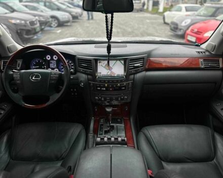 Серый Лексус ЛХ, объемом двигателя 5.7 л и пробегом 259 тыс. км за 21990 $, фото 14 на Automoto.ua