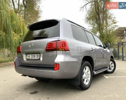 Серый Лексус ЛХ, объемом двигателя 5.66 л и пробегом 175 тыс. км за 32800 $, фото 11 на Automoto.ua