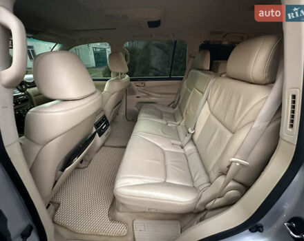 Сірий Лексус ЛХ, об'ємом двигуна 5.66 л та пробігом 262 тис. км за 22999 $, фото 19 на Automoto.ua