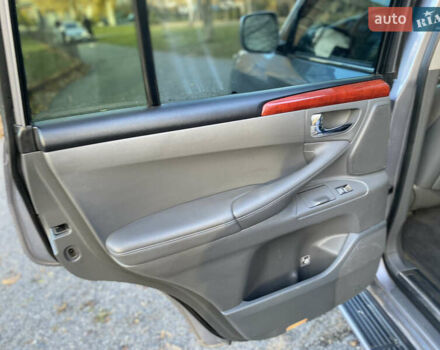 Сірий Лексус ЛХ, об'ємом двигуна 5.66 л та пробігом 295 тис. км за 20999 $, фото 22 на Automoto.ua