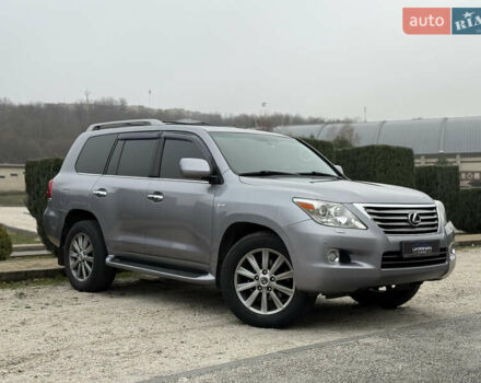 Сірий Лексус ЛХ, об'ємом двигуна 5.66 л та пробігом 246 тис. км за 24999 $, фото 2 на Automoto.ua