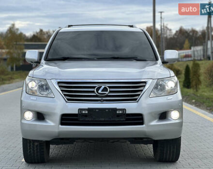 Серый Лексус ЛХ, объемом двигателя 5.7 л и пробегом 360 тыс. км за 19900 $, фото 2 на Automoto.ua
