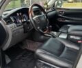 Сірий Лексус ЛХ, об'ємом двигуна 5.66 л та пробігом 245 тис. км за 45000 $, фото 1 на Automoto.ua