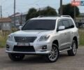 Сірий Лексус ЛХ, об'ємом двигуна 5.7 л та пробігом 329 тис. км за 21990 $, фото 1 на Automoto.ua