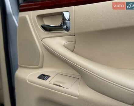 Сірий Лексус ЛХ, об'ємом двигуна 5.66 л та пробігом 235 тис. км за 27191 $, фото 50 на Automoto.ua