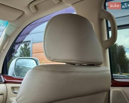 Сірий Лексус ЛХ, об'ємом двигуна 5.66 л та пробігом 235 тис. км за 27191 $, фото 44 на Automoto.ua