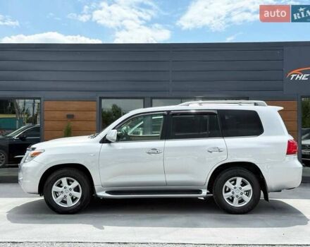 Сірий Лексус ЛХ, об'ємом двигуна 5.66 л та пробігом 235 тис. км за 27191 $, фото 5 на Automoto.ua