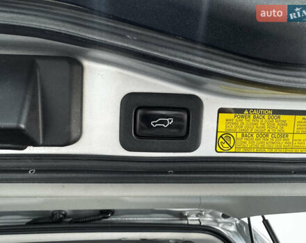 Серый Лексус ЛХ, объемом двигателя 5.66 л и пробегом 250 тыс. км за 29999 $, фото 20 на Automoto.ua