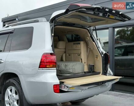 Сірий Лексус ЛХ, об'ємом двигуна 5.66 л та пробігом 235 тис. км за 27191 $, фото 53 на Automoto.ua