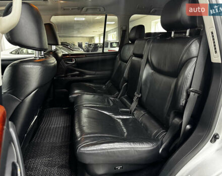 Серый Лексус ЛХ, объемом двигателя 5.66 л и пробегом 250 тыс. км за 29999 $, фото 13 на Automoto.ua