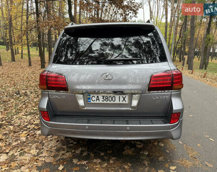 Серый Лексус ЛХ, объемом двигателя 5.66 л и пробегом 221 тыс. км за 32500 $, фото 6 на Automoto.ua