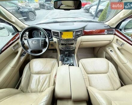 Сірий Лексус ЛХ, об'ємом двигуна 5.66 л та пробігом 235 тис. км за 27191 $, фото 47 на Automoto.ua