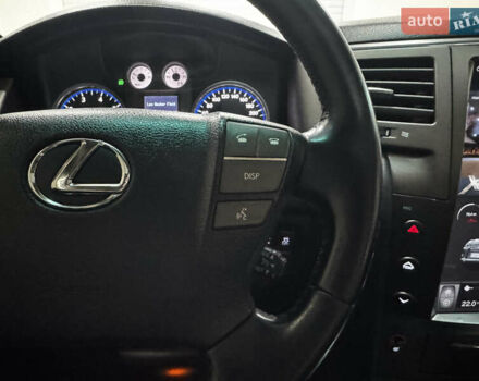 Серый Лексус ЛХ, объемом двигателя 5.66 л и пробегом 250 тыс. км за 29999 $, фото 8 на Automoto.ua