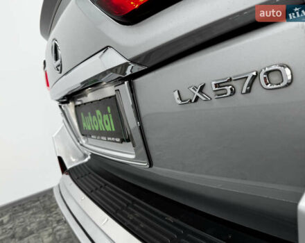 Серый Лексус ЛХ, объемом двигателя 5.66 л и пробегом 250 тыс. км за 29999 $, фото 22 на Automoto.ua