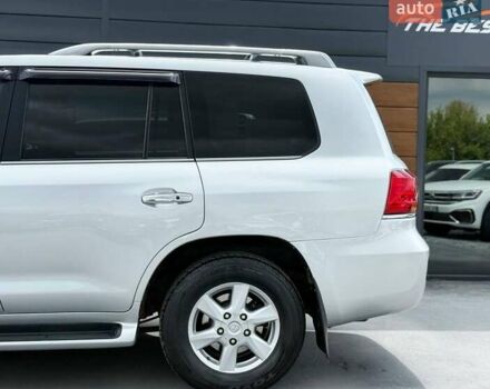 Сірий Лексус ЛХ, об'ємом двигуна 5.66 л та пробігом 235 тис. км за 27191 $, фото 7 на Automoto.ua