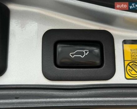 Сірий Лексус ЛХ, об'ємом двигуна 5.66 л та пробігом 235 тис. км за 27191 $, фото 56 на Automoto.ua