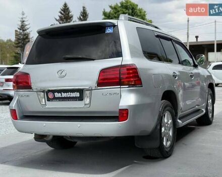 Сірий Лексус ЛХ, об'ємом двигуна 5.66 л та пробігом 235 тис. км за 27191 $, фото 9 на Automoto.ua