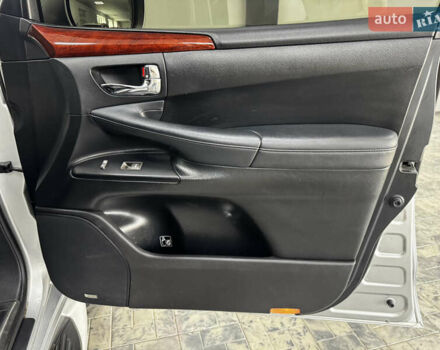 Серый Лексус ЛХ, объемом двигателя 5.66 л и пробегом 250 тыс. км за 29999 $, фото 19 на Automoto.ua