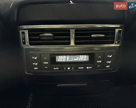 Серый Лексус ЛХ, объемом двигателя 5.66 л и пробегом 250 тыс. км за 29999 $, фото 21 на Automoto.ua