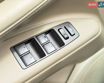 Сірий Лексус ЛХ, об'ємом двигуна 5.66 л та пробігом 235 тис. км за 27191 $, фото 15 на Automoto.ua