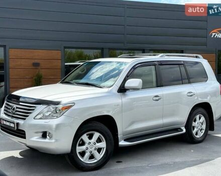 Сірий Лексус ЛХ, об'ємом двигуна 5.66 л та пробігом 235 тис. км за 27191 $, фото 2 на Automoto.ua