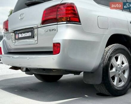 Сірий Лексус ЛХ, об'ємом двигуна 5.66 л та пробігом 235 тис. км за 27191 $, фото 11 на Automoto.ua