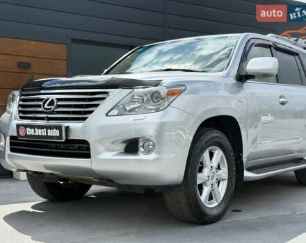 Сірий Лексус ЛХ, об'ємом двигуна 5.66 л та пробігом 235 тис. км за 27191 $, фото 1 на Automoto.ua