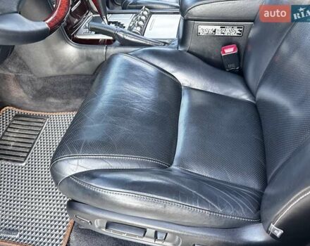 Серый Лексус ЛХ, объемом двигателя 5.66 л и пробегом 188 тыс. км за 42900 $, фото 23 на Automoto.ua