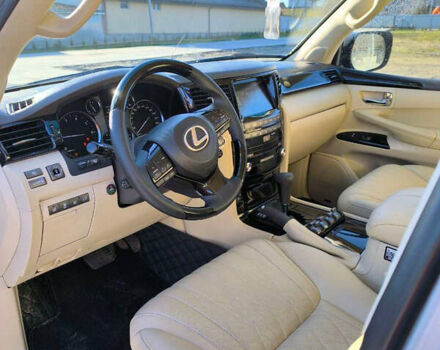 Серый Лексус ЛХ, объемом двигателя 5.7 л и пробегом 330 тыс. км за 45000 $, фото 11 на Automoto.ua
