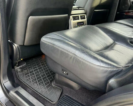 Серый Лексус ЛХ, объемом двигателя 5.66 л и пробегом 314 тыс. км за 38500 $, фото 24 на Automoto.ua