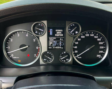 Серый Лексус ЛХ, объемом двигателя 5.66 л и пробегом 314 тыс. км за 38500 $, фото 32 на Automoto.ua