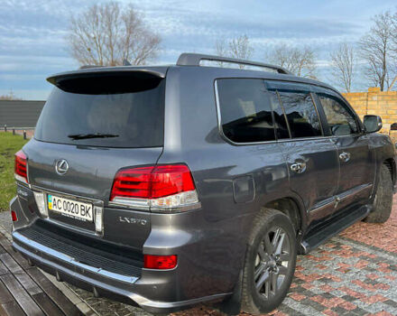 Серый Лексус ЛХ, объемом двигателя 5.66 л и пробегом 314 тыс. км за 38500 $, фото 16 на Automoto.ua