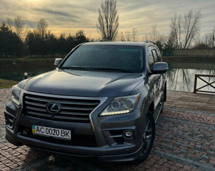 Серый Лексус ЛХ, объемом двигателя 5.66 л и пробегом 314 тыс. км за 38500 $, фото 9 на Automoto.ua