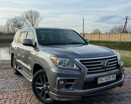 Серый Лексус ЛХ, объемом двигателя 5.66 л и пробегом 314 тыс. км за 38500 $, фото 4 на Automoto.ua